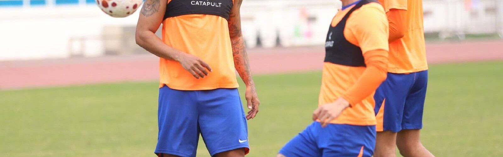 彩经网官网app下载-泰山队赛季球衣号码有变化 彭啸改穿3号 谢文能变7号