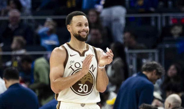 库里牵手李宁：10年合约背后的商业野心